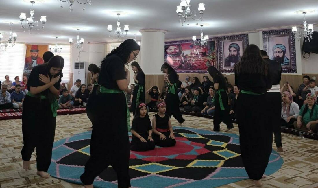 Adıyaman’ın Gölbaşı ilçesinde, Muharrem Ayı dolayısıyla Gölbaşı Cem Evi’nde aşure