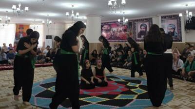 Adıyaman’ın Gölbaşı ilçesinde, Muharrem Ayı dolayısıyla Gölbaşı Cem Evi’nde aşure