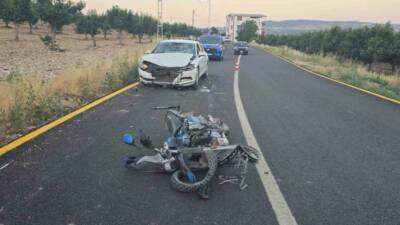 Adıyaman’ın Gölbaşı ilçesinde otomobil ile motosikletin çarpışması sonucu 4 kişi