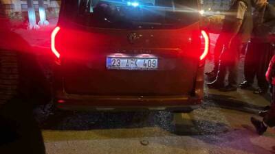 Adıyaman’ın Gölbaşı ilçesinde traktör ile hafif ticari aracın çarpışması sonucu