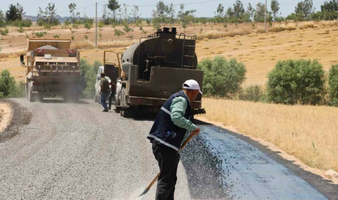 Şanlıurfa Büyükşehir Belediyesi, kırsal mahallelerde ulaşım standartlarını yükseltmek amacıyla yol