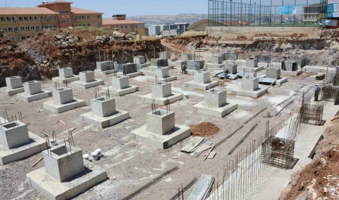 Haliliye Belediyesi tarafından ilçeye kazandırılan spor yatırımları kapsamında yapımı devam