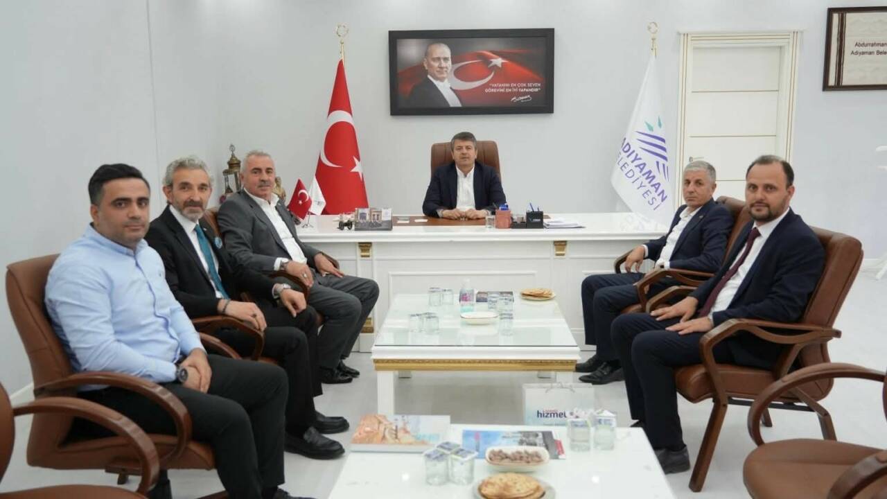 Hizmet-İş Sendikası Genel Başkan Vekili Halil Özdemir, Adıyaman Belediyesi’nde çalışan