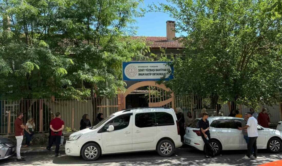 Diyarbakır’da 27 bin 975 öğrenci LGS heyecanı yaşayacak. Ailesine kimliğe