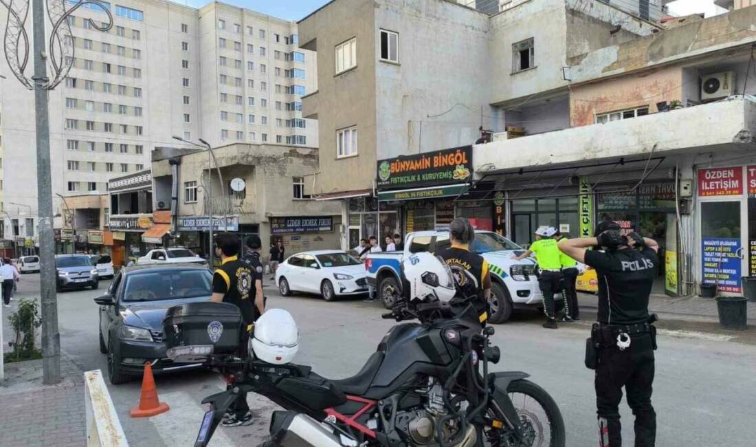 Siirt’in Kurtalan ilçesinde, trafik güvenliği ve kamu düzeninin sağlanmasına yönelik