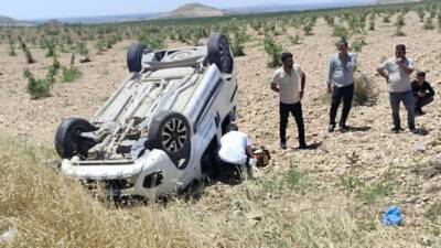 Şanlıurfa’da mobil sağlık hizmeti aracının devrilmesi sonucu 1 kişi yaralandı.