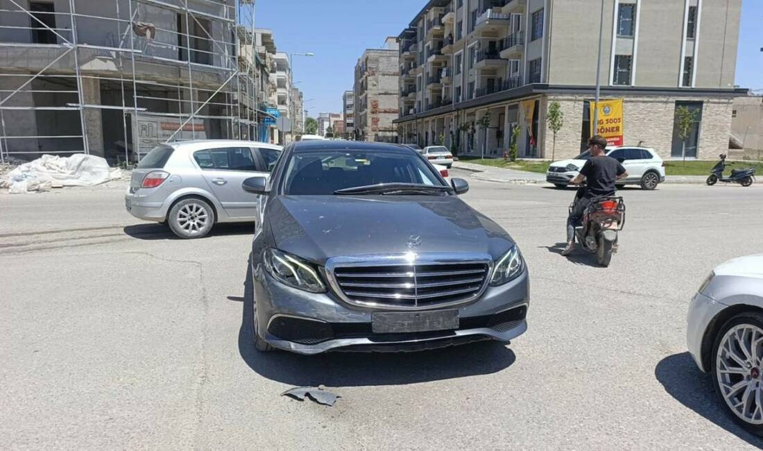 Adıyaman’da, motosiklet ile otomobilin çarpışması sonucu meydana gelen kazada 1