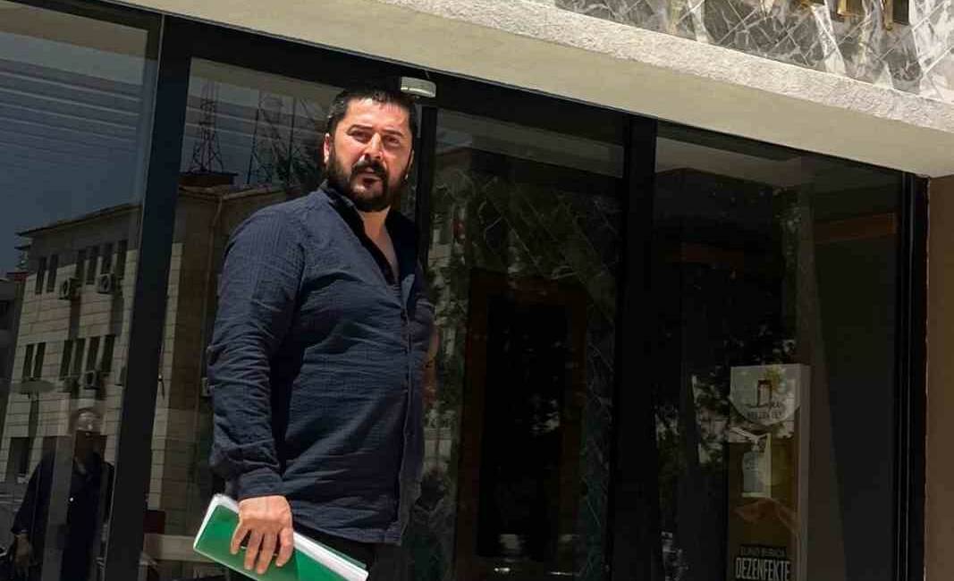 Mardin Barosuna kayıtlı avukat Mehmet Demir, Koç Holding Onursal Başkanı