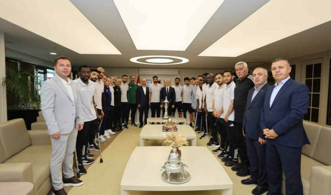 Şahinbey Belediye Spor Kulübü Ampute Futbol Takımı, şampiyonluğun ardından Şahinbey