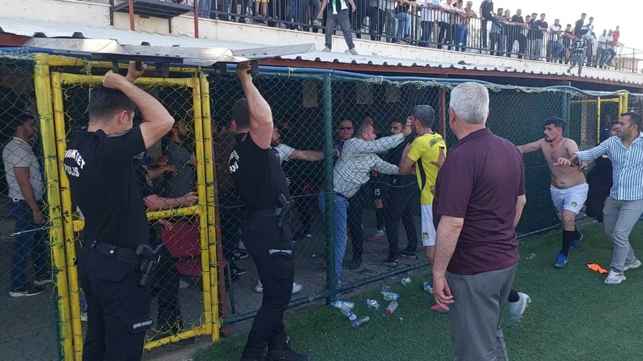 Şanlıurfa’da 2. Amatör Küme’de şampiyonluğu belirleyen Pirsusspor-Viranşehir İdmanyurdu maçının ardından