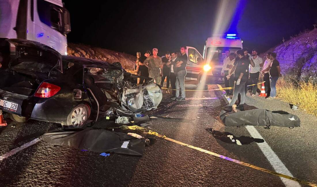 Şanlıurfa'da iki otomobilin kafa kafaya çarpışması sonucu 2 kişi hayatını