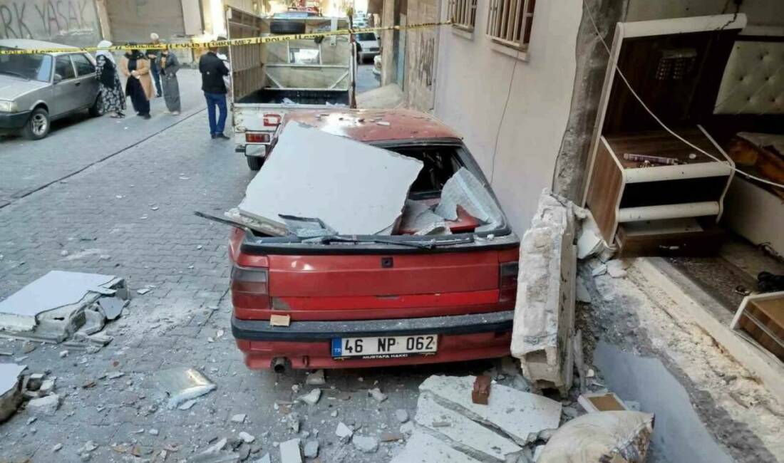 Şanlıurfa’da mutfak tüpündeki gaz sıkışması nedeniyle bir evde yaşanan patlamada