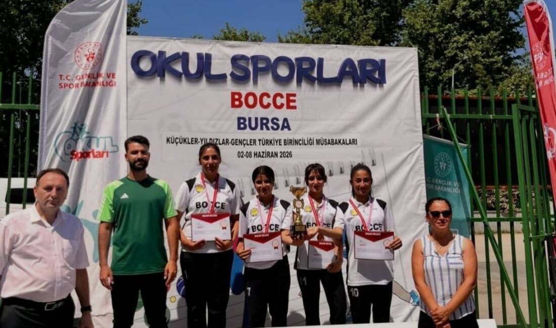 Bursa’nın Osmangazi ilçesinde düzenlenen Bocce Petank Genç Kızlar Türkiye Birinciliği