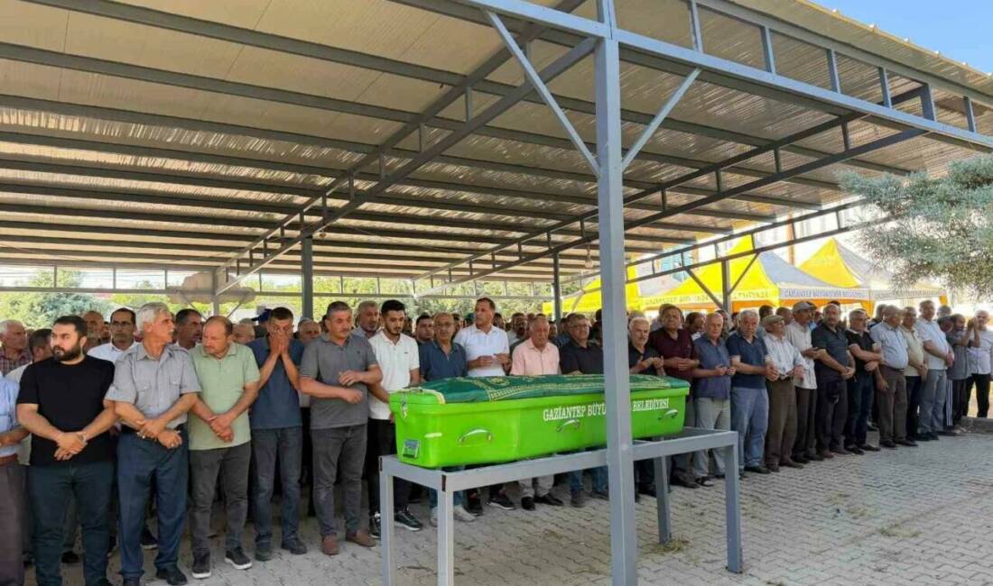 Gaziantep'in Karkamış ilçesinde, YKS'ye yetişmek isteyen 19 yaşındaki Fatih İnal,