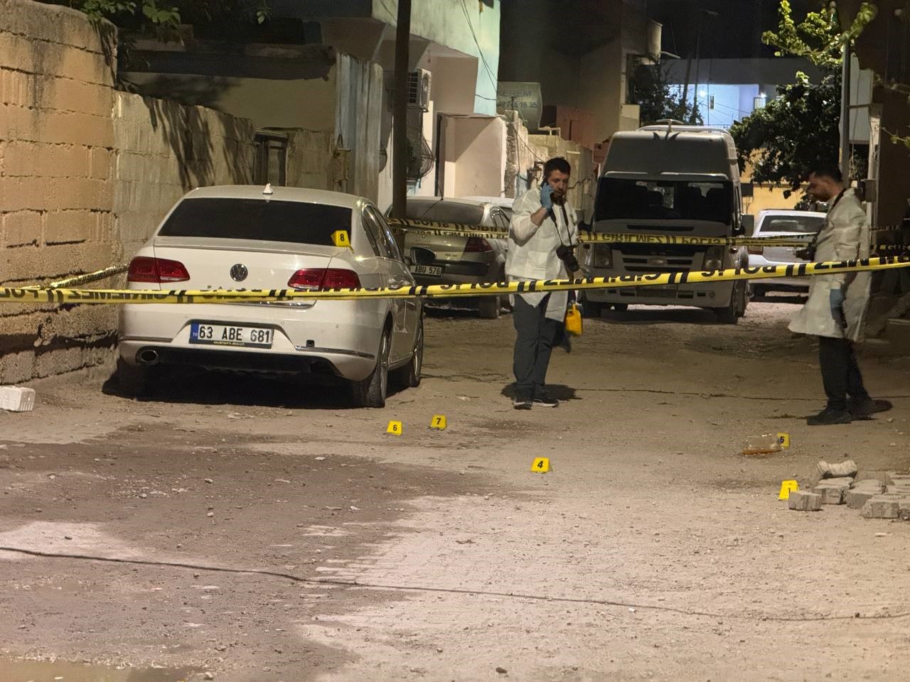 Şanlıurfa’nın Suruç ilçesinde bir sokakta kaynağı henüz belirlenemeyen patlamada 2