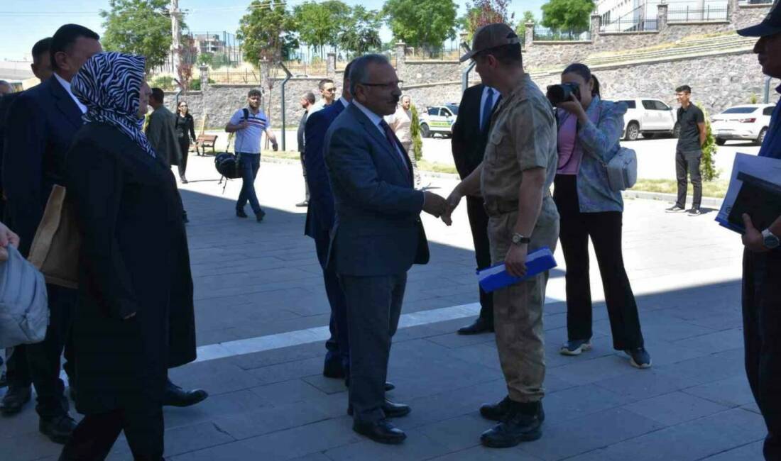 Şanlıurfa’nın Siverek ilçesi ile Kahramanmaraş’ta meydana gelen okul saldırılarının ardından