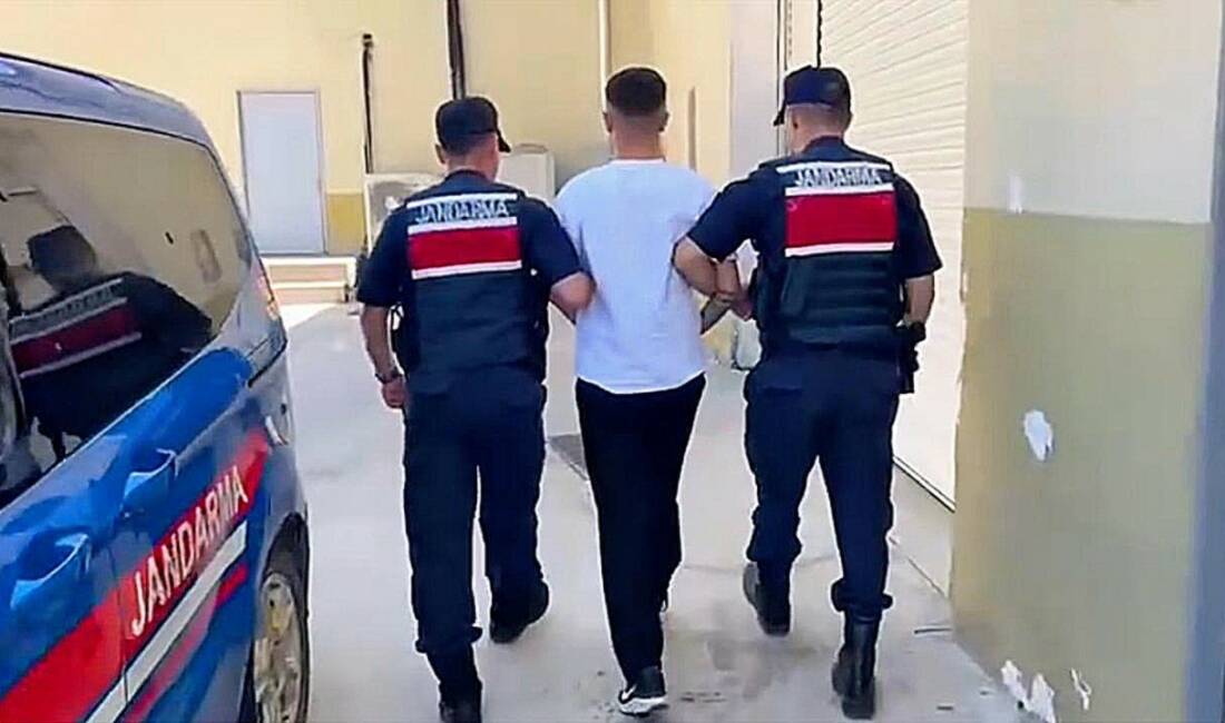 Gaziantep’te hırsızlık suçundan aranan ve hakkında 14 yıl 7 ay