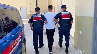 Gaziantep’te hırsızlık suçundan aranan ve hakkında 14 yıl 7 ay