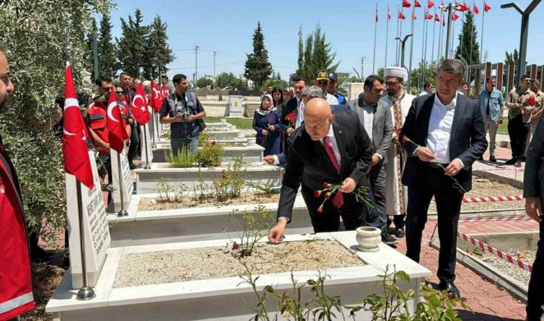 15 Temmuz Milli Birlik ve Demokrasi Günü nedeniyle şehitlik ziyaret