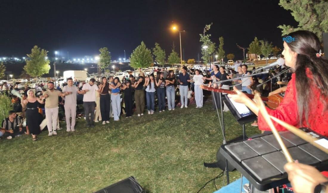 Adıyaman Belediyesi tarafından Fortuna Sosyal Tesisleri'nde düzenlenen yaz konseri, her