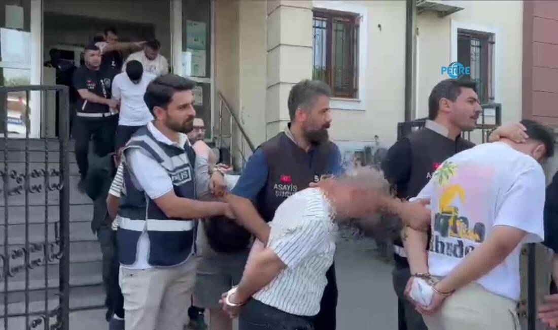 Sakarya Cumhuriyet Başsavcılığı koordinesinde yürütülen nitelikli dolandırıcılık soruşturması kapsamında, kendilerini