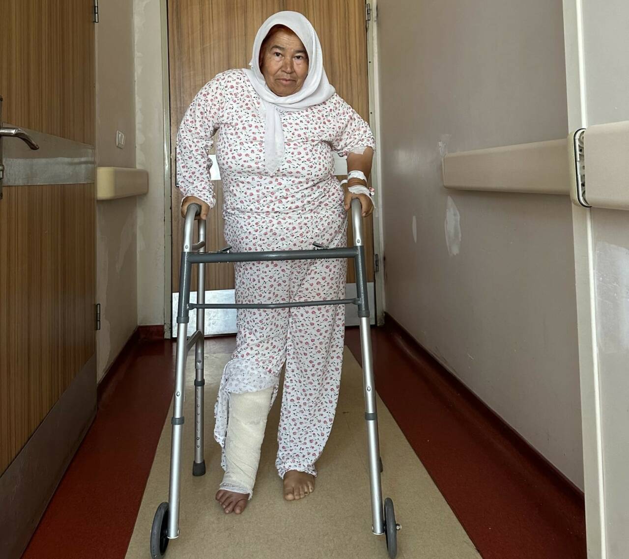 55 yıl sonra rahat yürümeye başladı