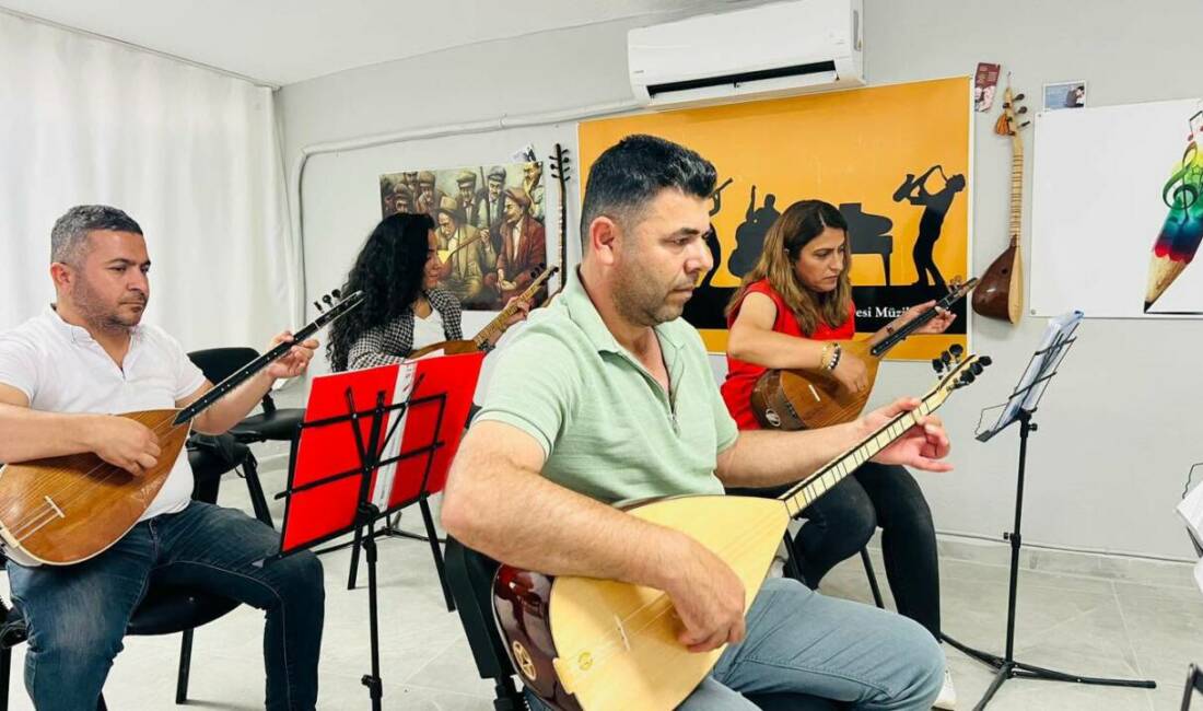 Gölbaşı Belediye Başkanı İskender Yıldırım, belediye tarafından düzenlenen ücretsiz müzik