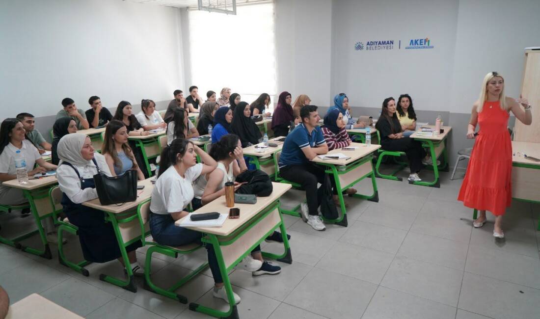 Adıyaman Belediyesi, kamu personeli olma hayali kuran gençlere yönelik ücretsiz