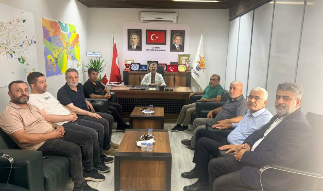 Adıyaman Gazeteciler Cemiyeti (AGC) Başkanı Zeki Dişkaya ve yönetim kurulu