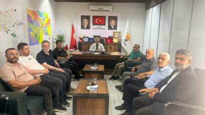 Adıyaman Gazeteciler Cemiyeti (AGC) Başkanı Zeki Dişkaya ve yönetim kurulu