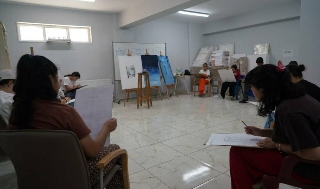Adıyaman Belediyesi Kültür ve Eğitim Merkezi’nde yaz kursları kapsamında düzenlenen