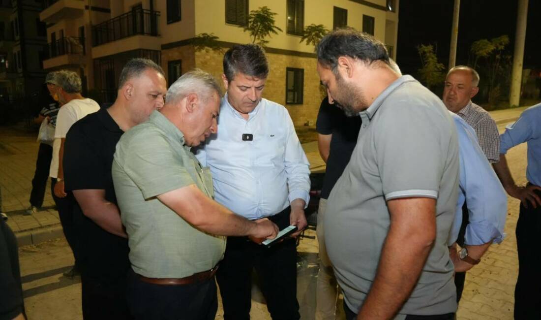 Adıyaman Belediyesi Fen İşleri Müdürlüğü ekipleri Mara ve Musalla mahallelerinde