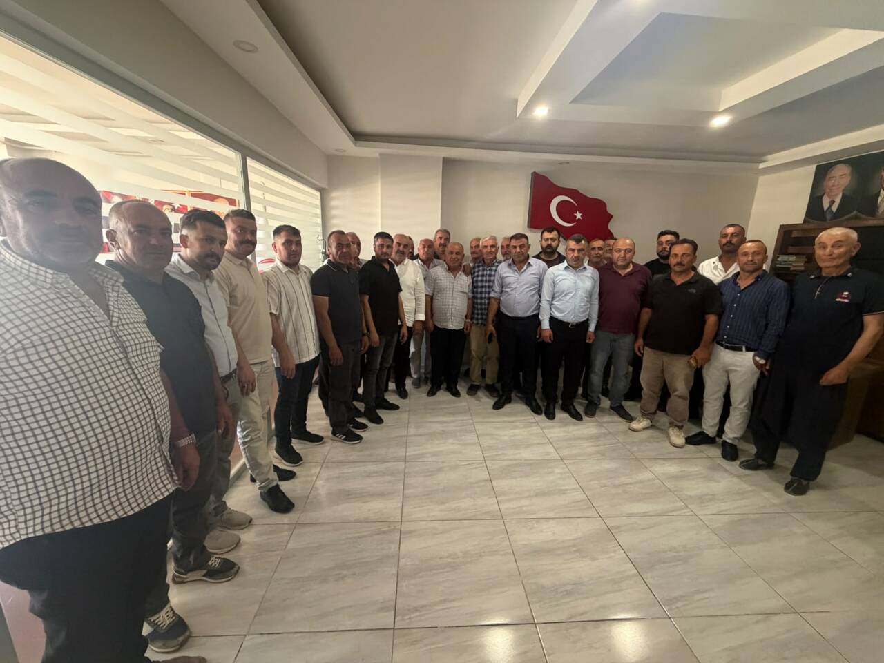 MHP Besni İlçe Başkanlığı’nda Görev Dağılımı Yapıldı