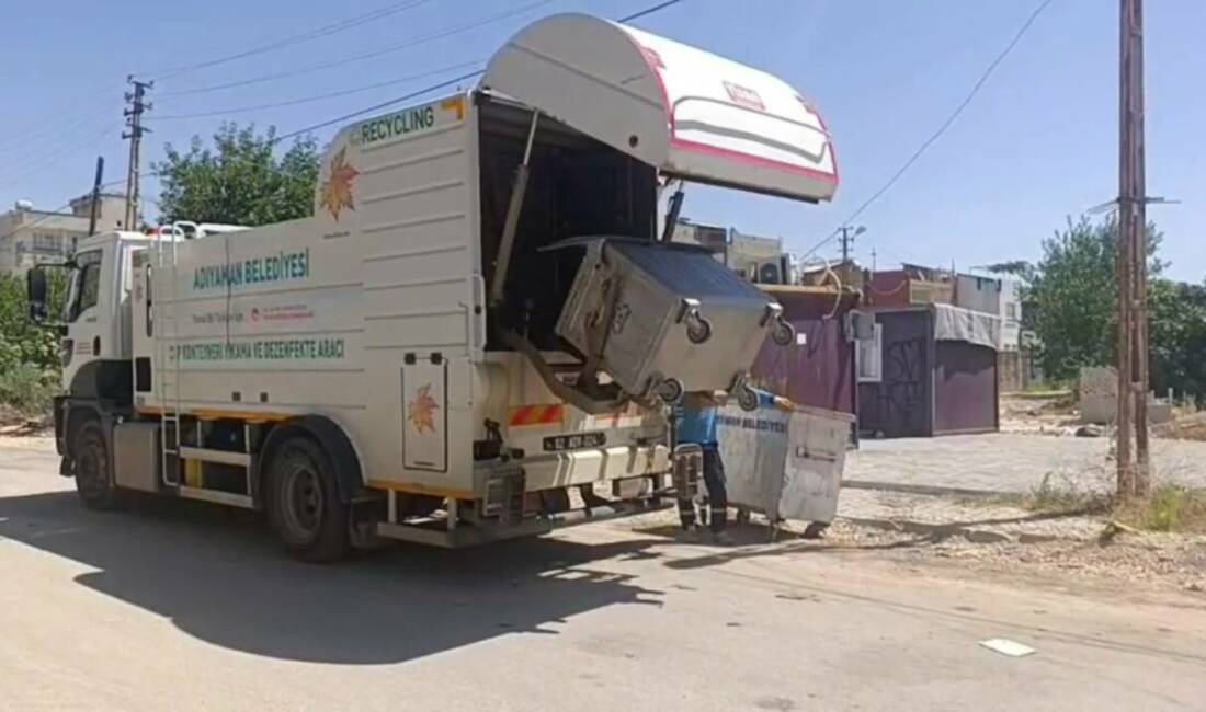 Adıyaman Belediyesi, yaz aylarında artan hava sıcaklıklarıyla birlikte çevre temizliği