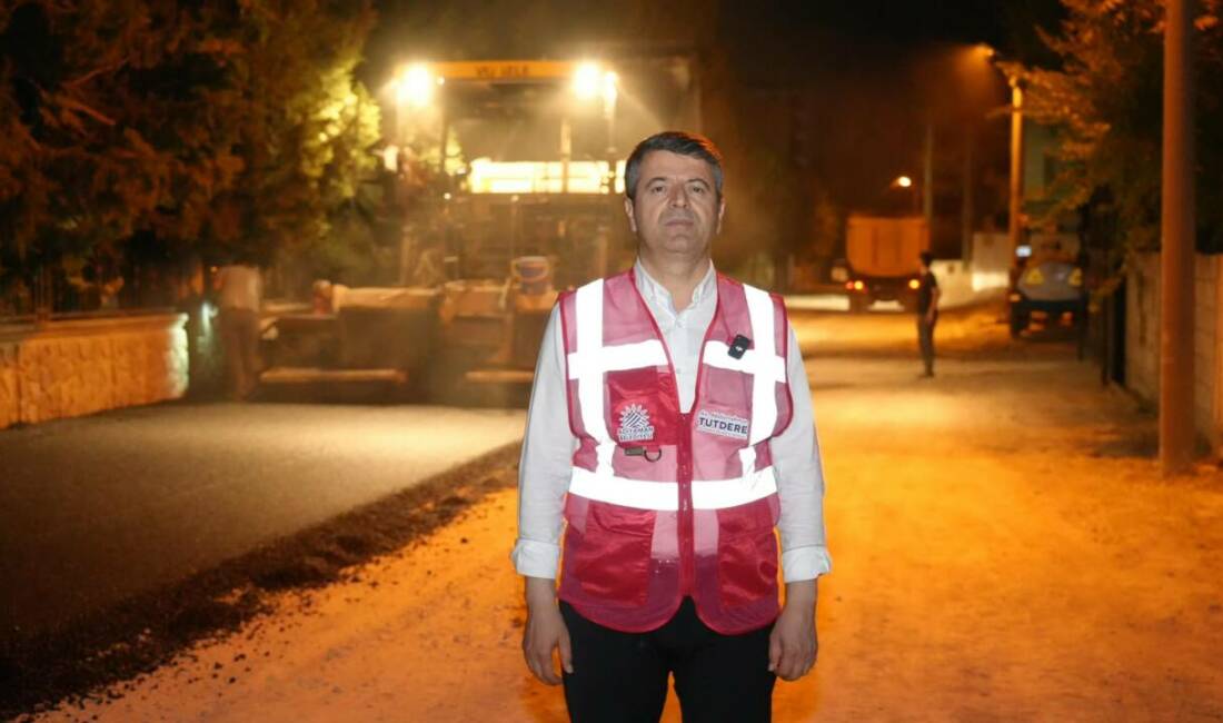 Adıyaman Belediyesi Fen İşleri Müdürlüğü ekipleri, hafta sonu da mesai