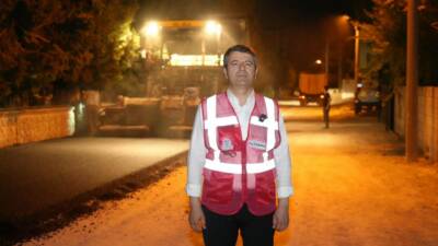 Adıyaman Belediyesi Fen İşleri Müdürlüğü ekipleri, hafta sonu da mesai