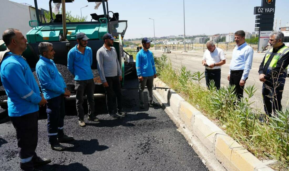 Adıyaman Belediye Başkanı Abdurrahman Tutdere, Hısnı Mansur Caddesi’ndeki Akıllı Kavşak