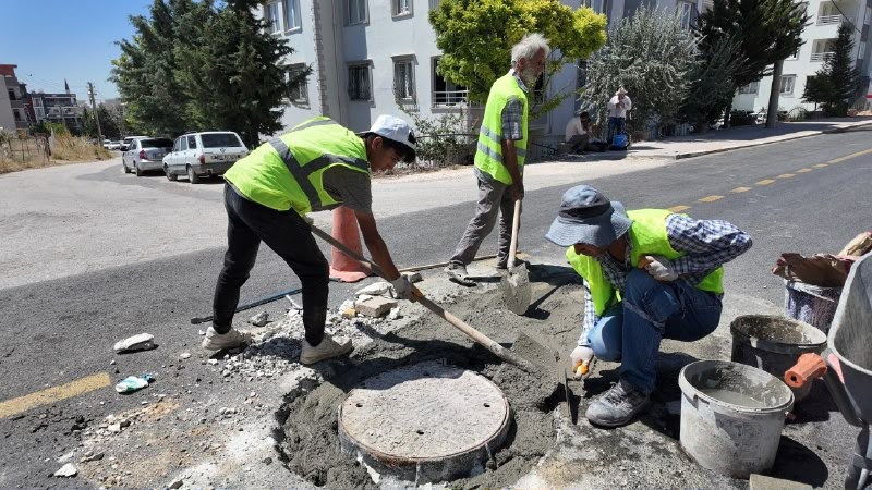 ASKİM’den yol güvenliğini artıran çalışma Adıyaman Belediyesi Su ve Kanalizasyon İşleri (ASKİM) Müdürlüğü ekipleri, asfalt