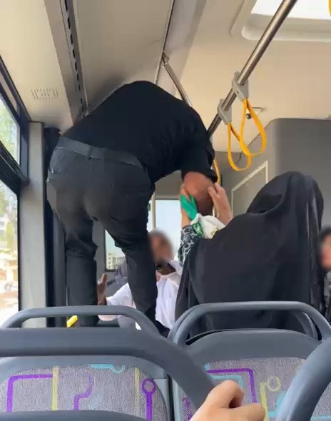 Adıyaman’da şehiriçi yolcu otobüsünde iki şahıs arasında çıkan tekmeli yumruklu