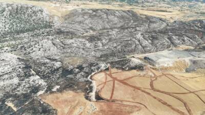 Adıyaman’da önceki gün ormanlık alanda çıkan yangın ekiplerce sabaha karşı