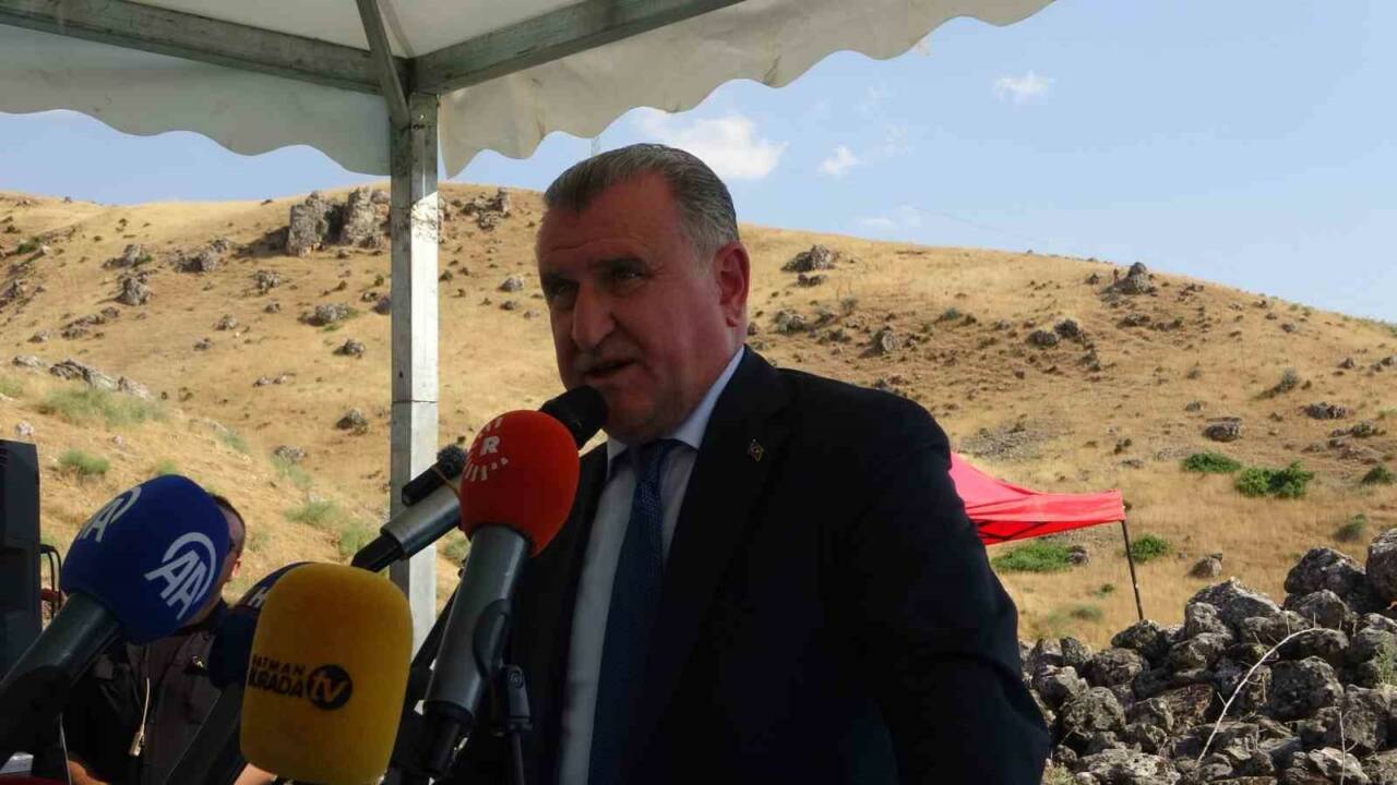 Bakan Bak: “Kültürleri ve inançları yaşatmak devletin en önemli görevlerindendir”