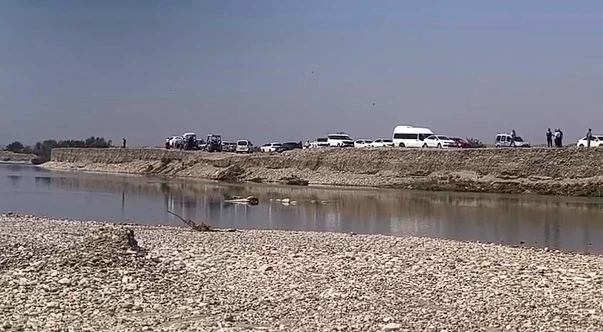 Diyarbakır’ın Silvan ilçesinde balık tutmaya giden gencin çay kenarında bisiklet