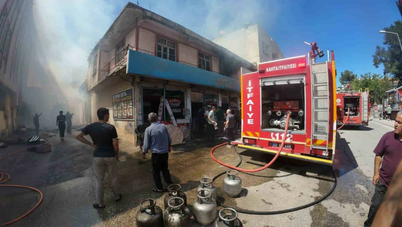 Başkan Hallaç’tan Adeviye Bulvarı’ndaki yangınla ilgili açıklama