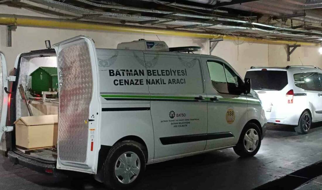 Batman’da trafik kazası: 18 yaşındaki motosiklet sürücüsü hayatını kaybetti Batman kent merkezinde gece geç saatlerde meydana gelen feci trafik