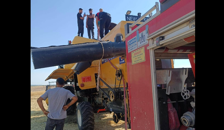 Besni’de Biçerdöver Yangınları Devam Ediyor Adıyaman'ın Besni ilçesinde son günlerde art arda yaşanan biçerdöver yangınlarına
