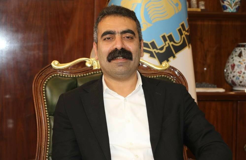 Diyarbakır Büyükşehir Belediyesi Eşbaşkanı Doğan Hatun, görevinden istifa etti Diyarbakır Büyükşehir Belediyesi Eşbaşkanı Doğan Hatun, sağlık sorunlarını da gerekçe