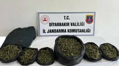 Diyarbakır’da jandarma ekiplerince düzenlenen operasyonlarda 41 kilo esrar maddesi ele