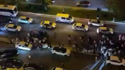 Diyarbakır’da iki otomobilin çarpışması sonucu meydana gelen trafik kazasında 2
