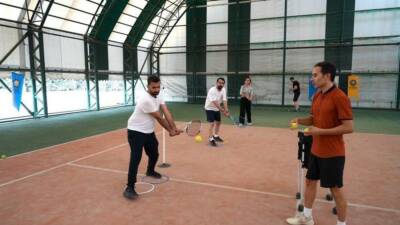 Diyarbakır Büyükşehir Belediyesinin ücretsiz tenis kurslarından yılın ilk 6 ayında