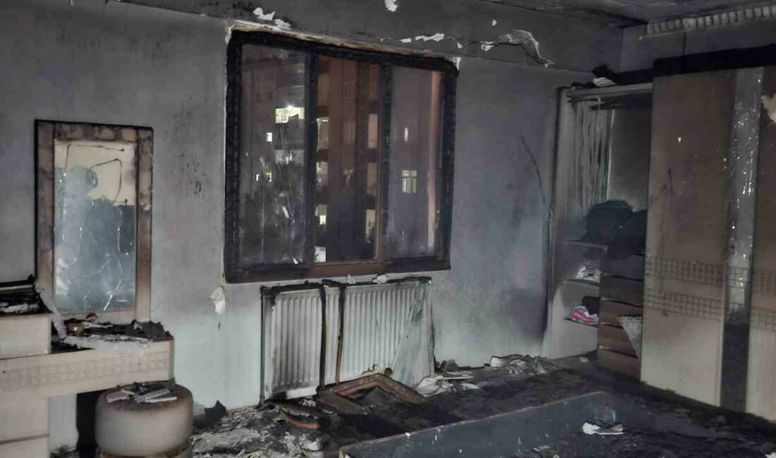 Diyarbakır’da yangında 2 kadın, merdivenli araçla tahliye edildi Diyarbakır’ın merkez Kayapınar ilçesinde çıkan yangında dumandan etkilenen üst kattaki